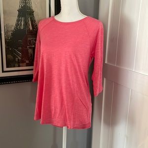 SO woman’s pullover top